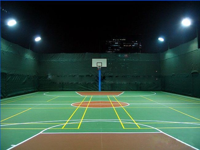 樓頂(ding)籃球場